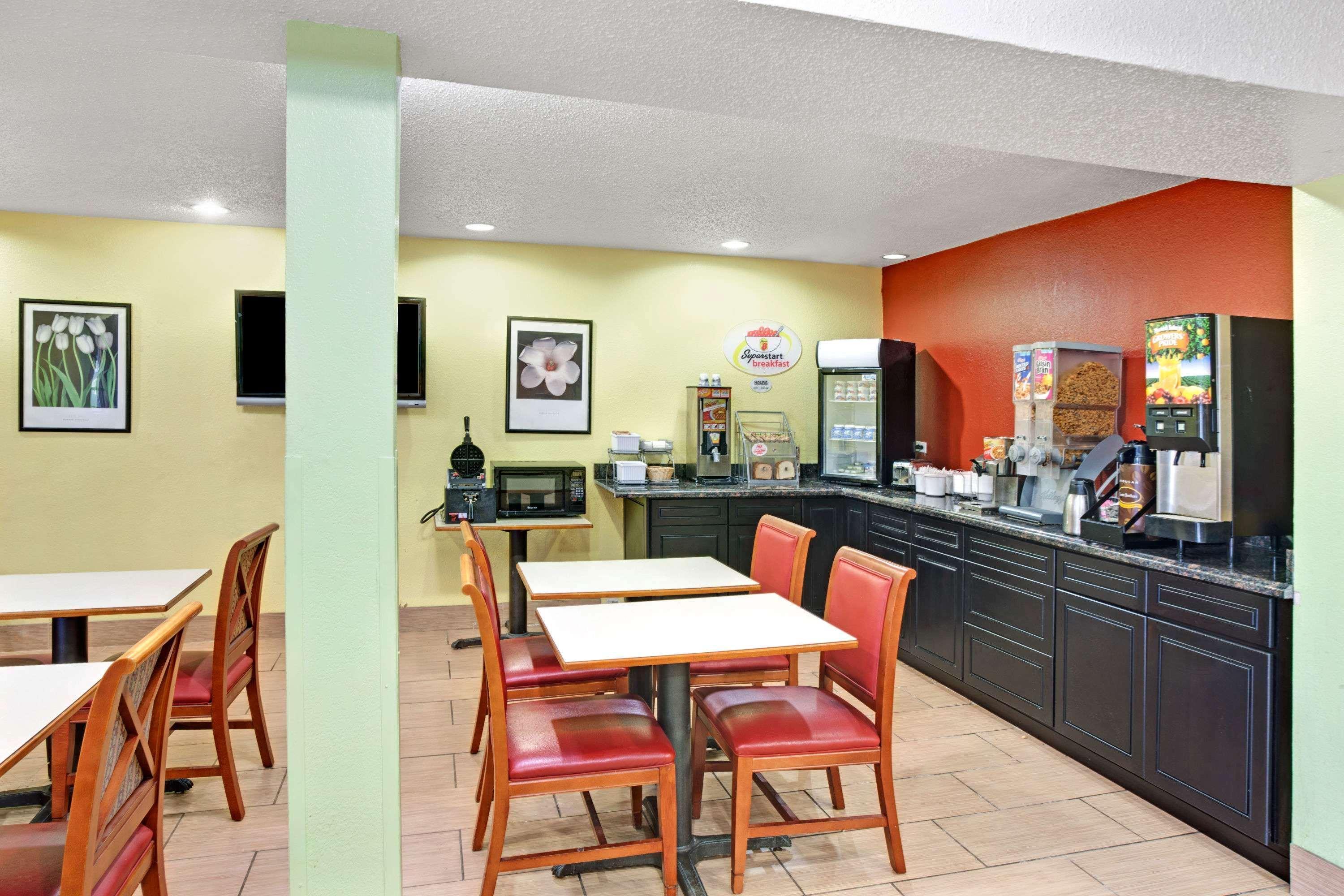 Super 8 By Wyndham Romeoville Bolingbrook Exteriér fotografie