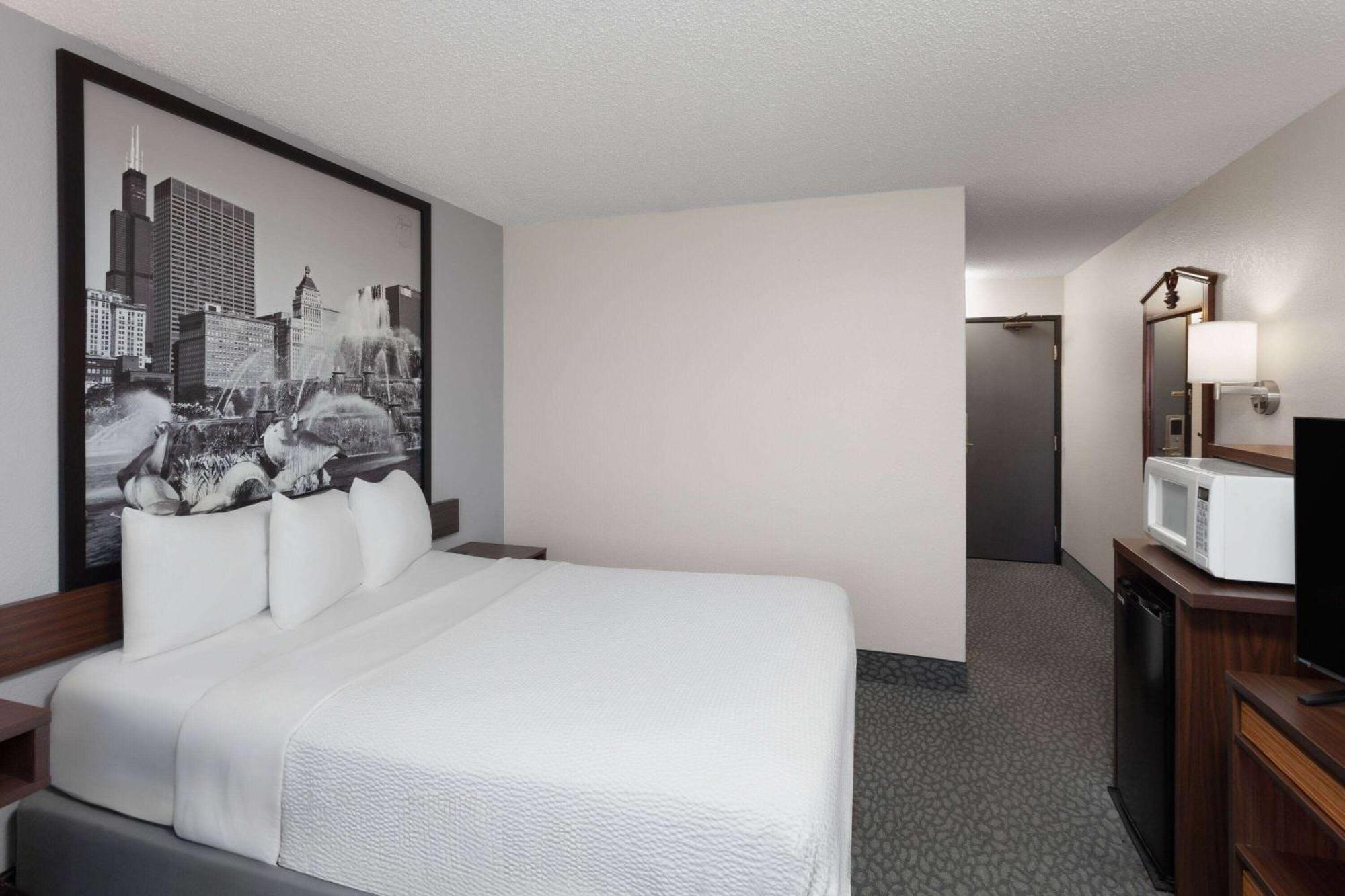 Super 8 By Wyndham Romeoville Bolingbrook Exteriér fotografie