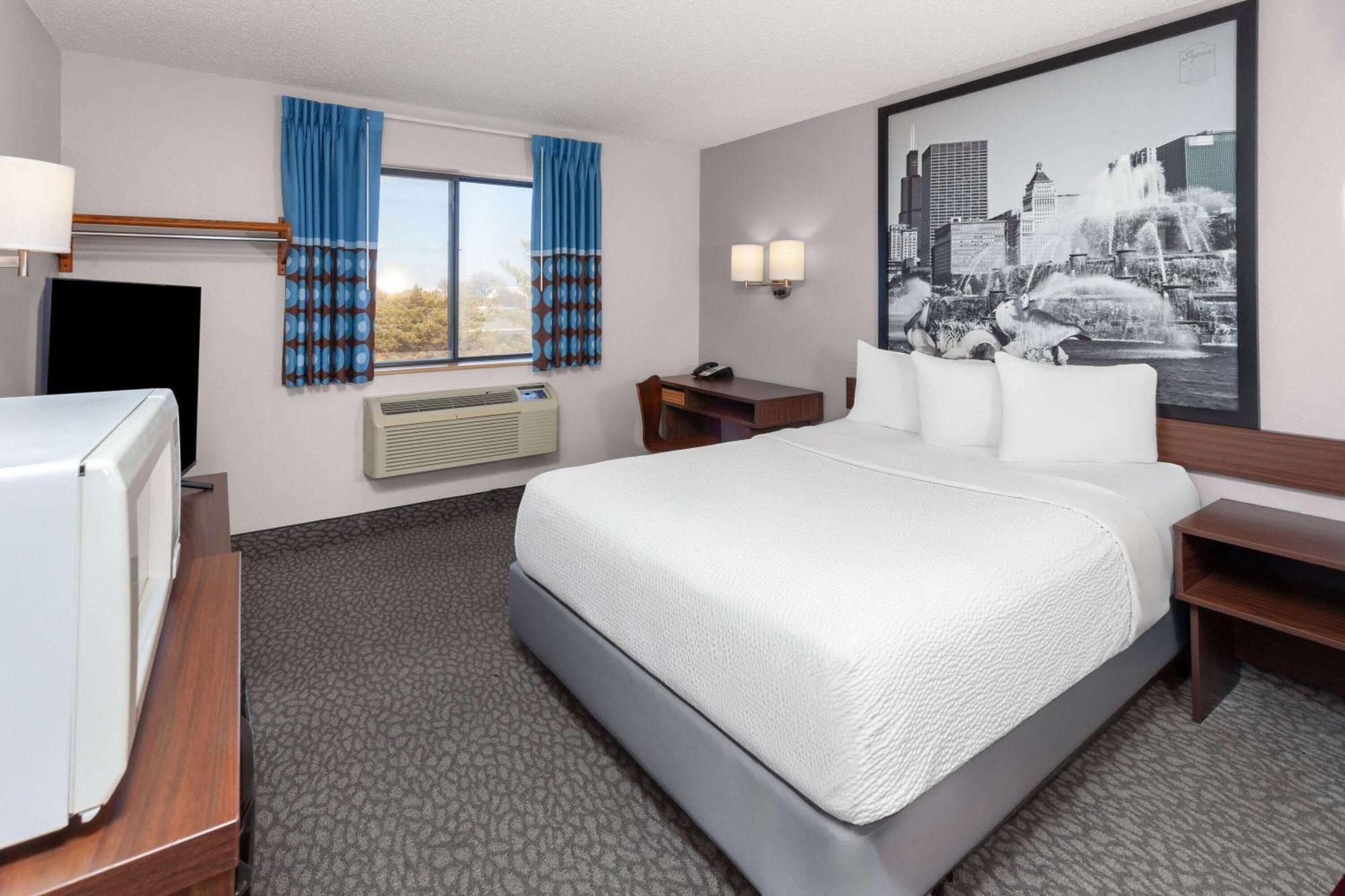 Super 8 By Wyndham Romeoville Bolingbrook Exteriér fotografie