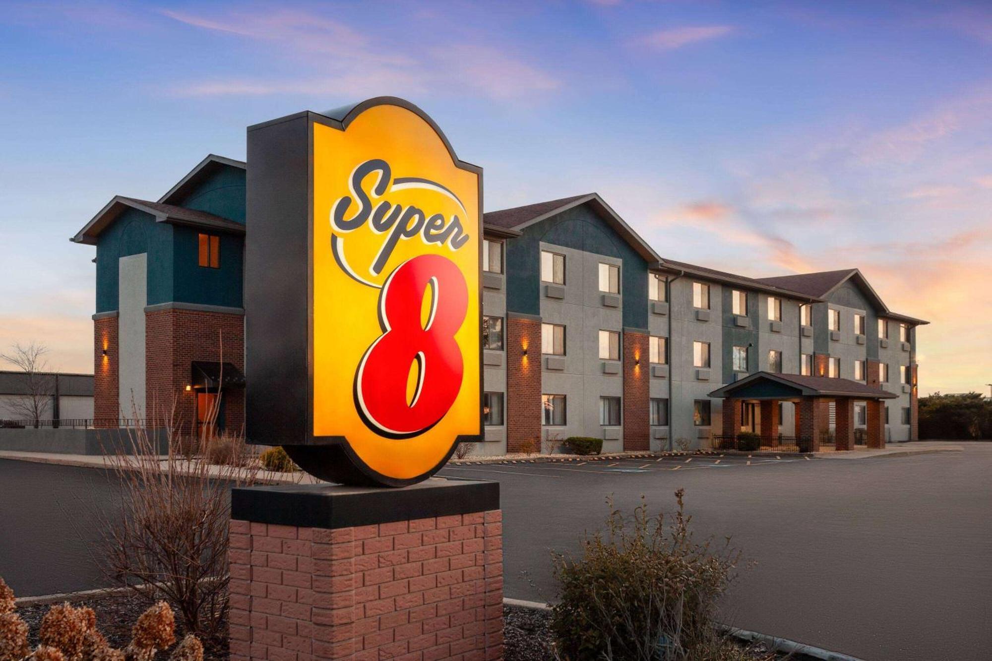Super 8 By Wyndham Romeoville Bolingbrook Exteriér fotografie
