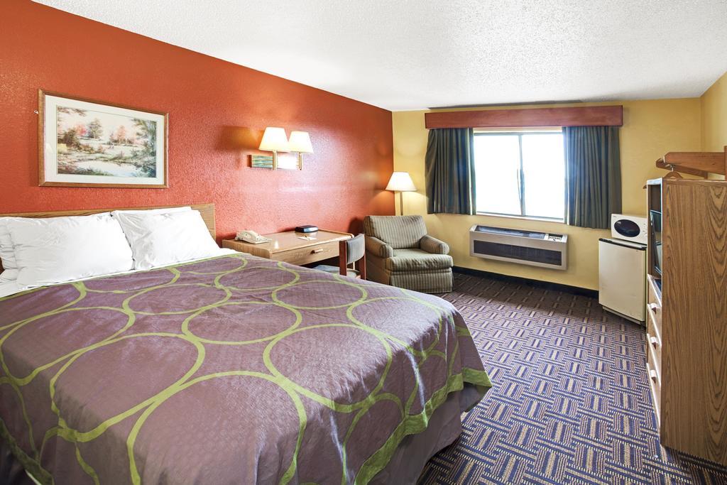 Super 8 By Wyndham Romeoville Bolingbrook Exteriér fotografie